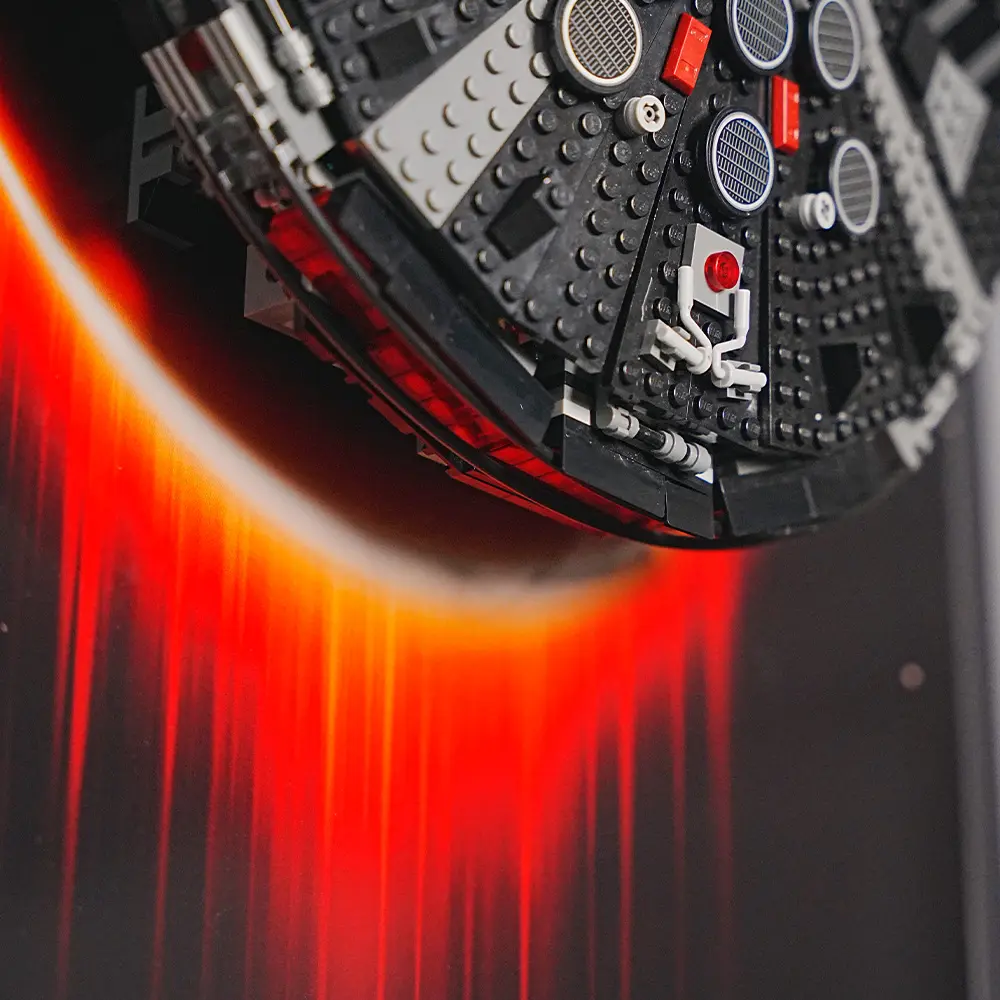 LEGO Display Frame for STAR WARS Dark Millennium Falcon (75389) - Image 10