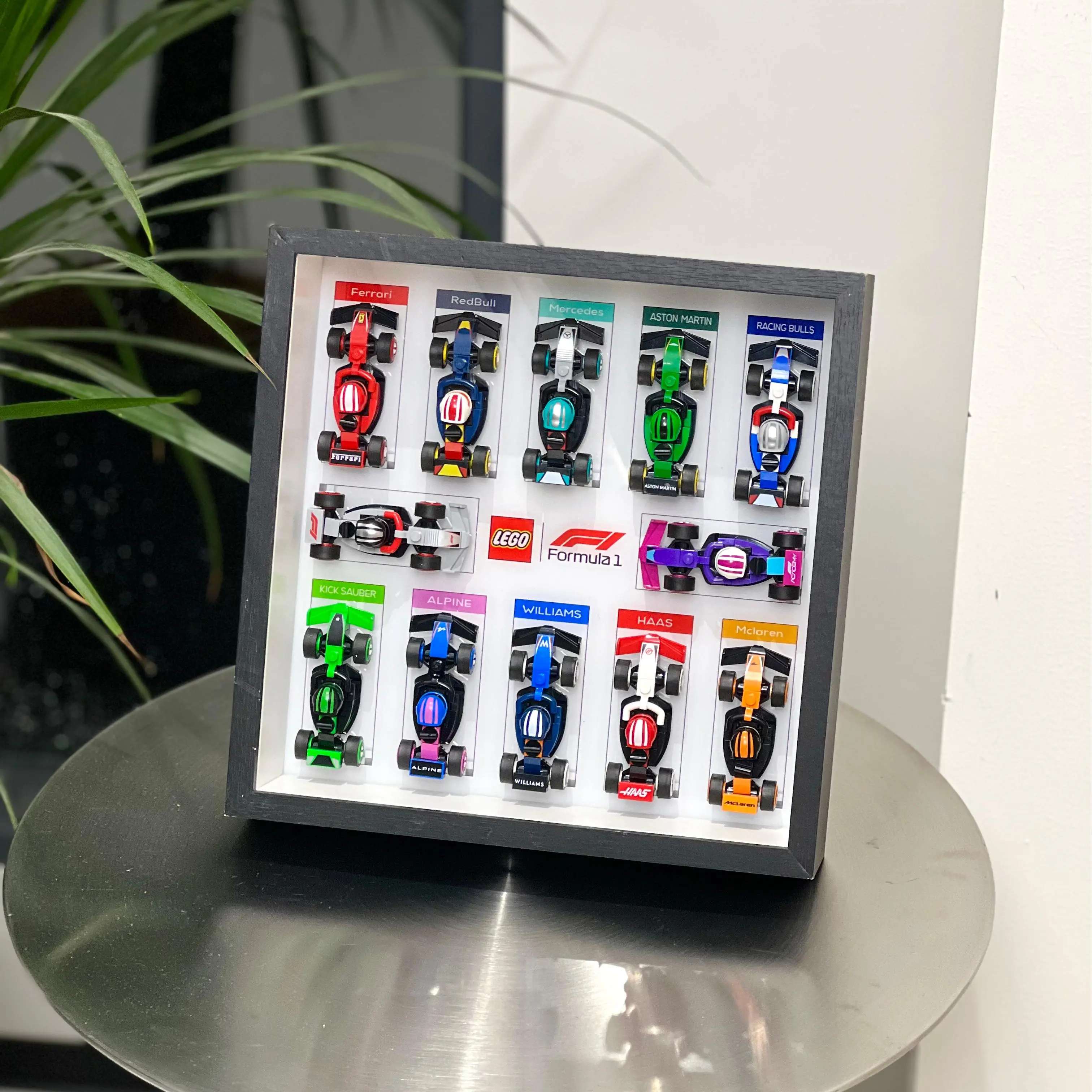LEGO F1 Display Case for Collectible Race Cars (71049) - Image 4