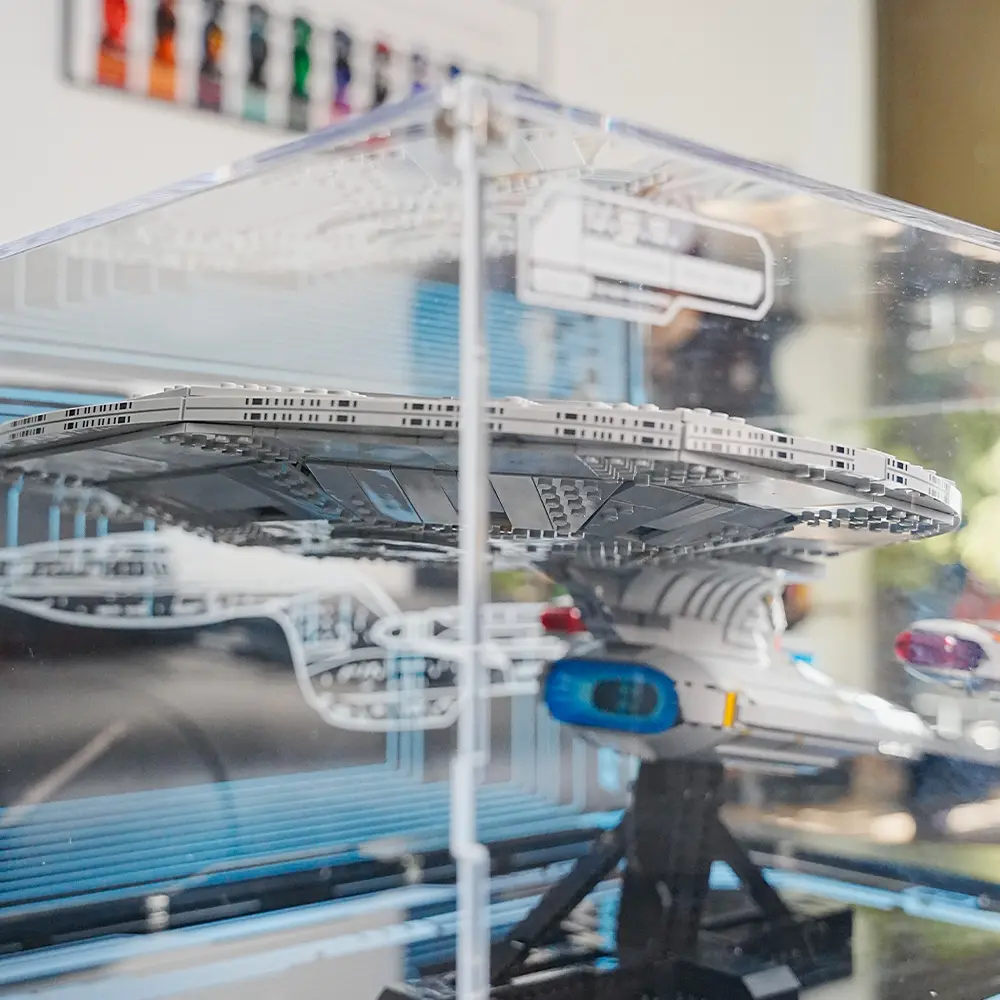 LEGO Display Case for Star Trek: U.S.S. Enterprise NCC-1701-D™ (10356) - Image 5