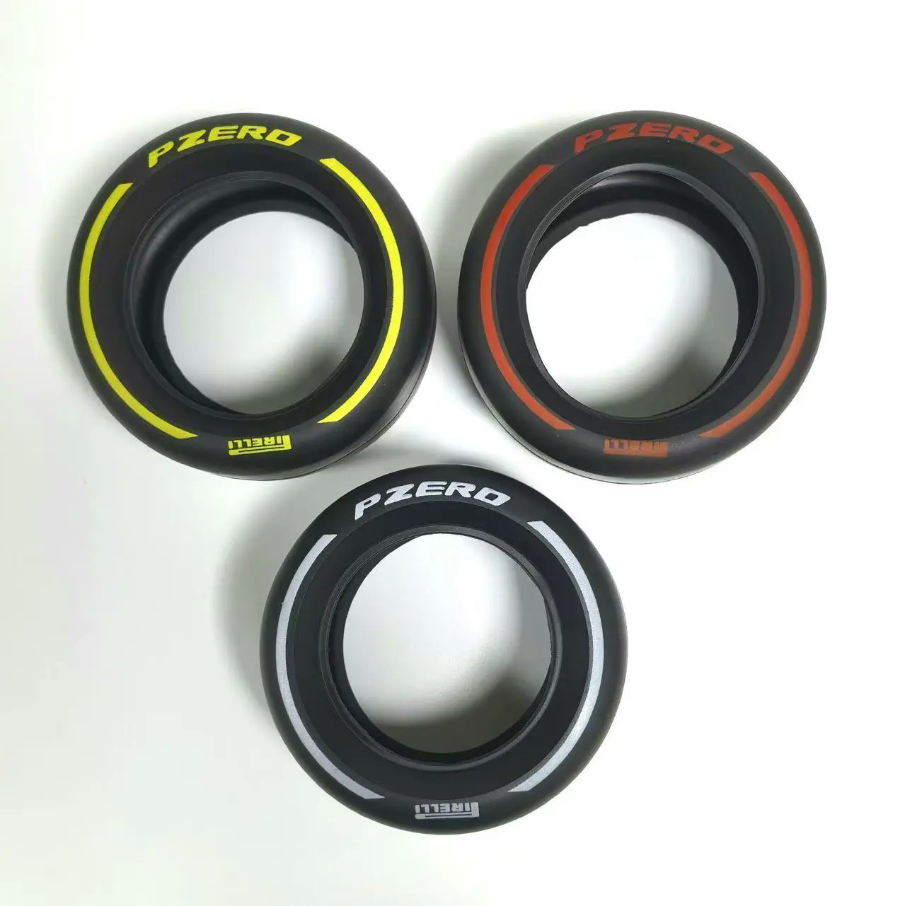 Pirelli tires with printed patterns - Image 2