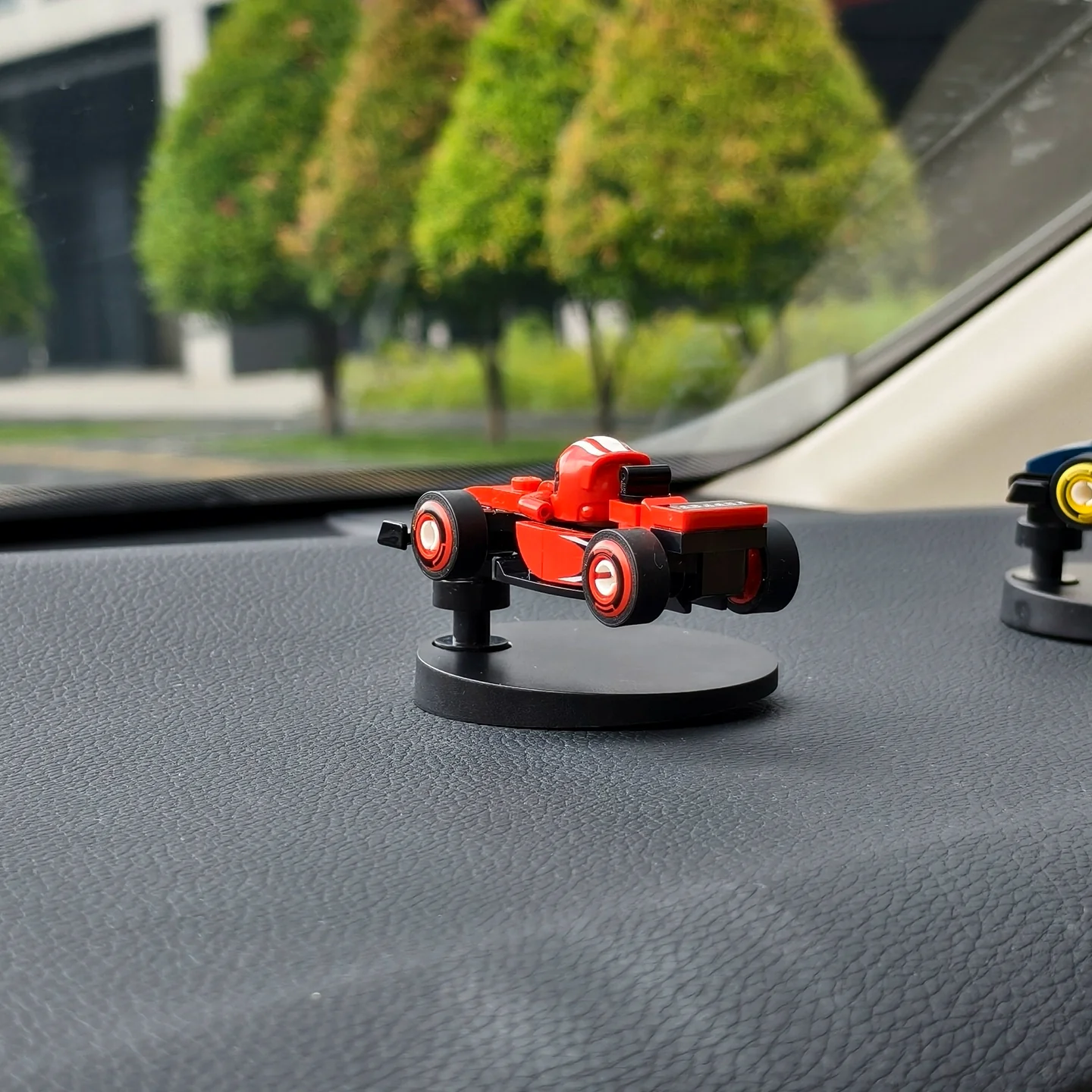 LEGO Car Ornaments for F1 Collectible Race Cars (71049) - Image 7